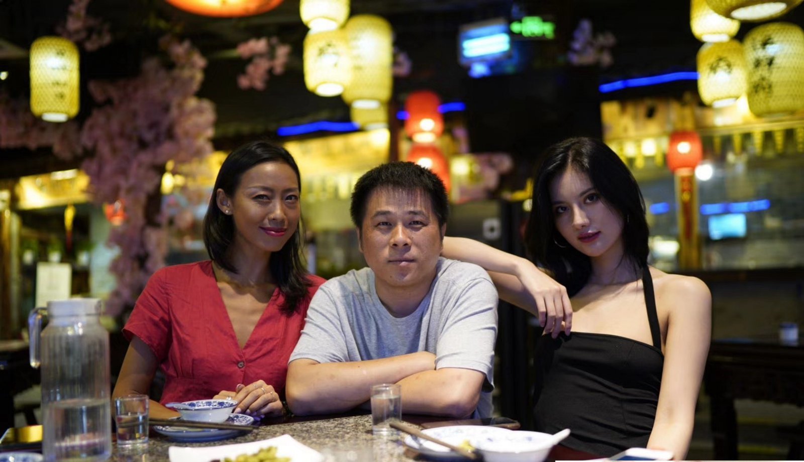 名模阿朱大尺度私拍套读 - 人体摄影